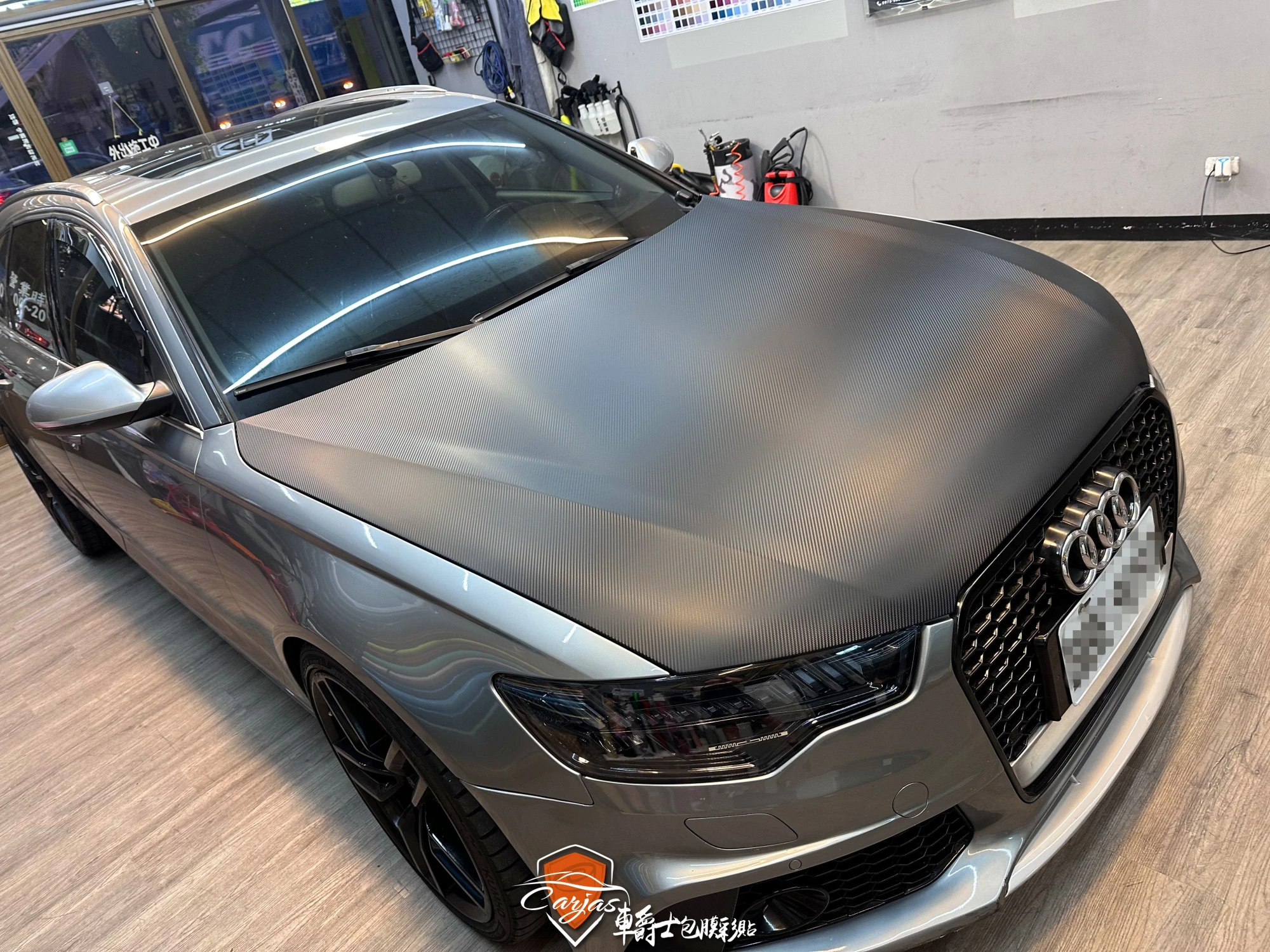 AUDI A6 引擎蓋、前保飾蓋3D黑卡夢改色包膜