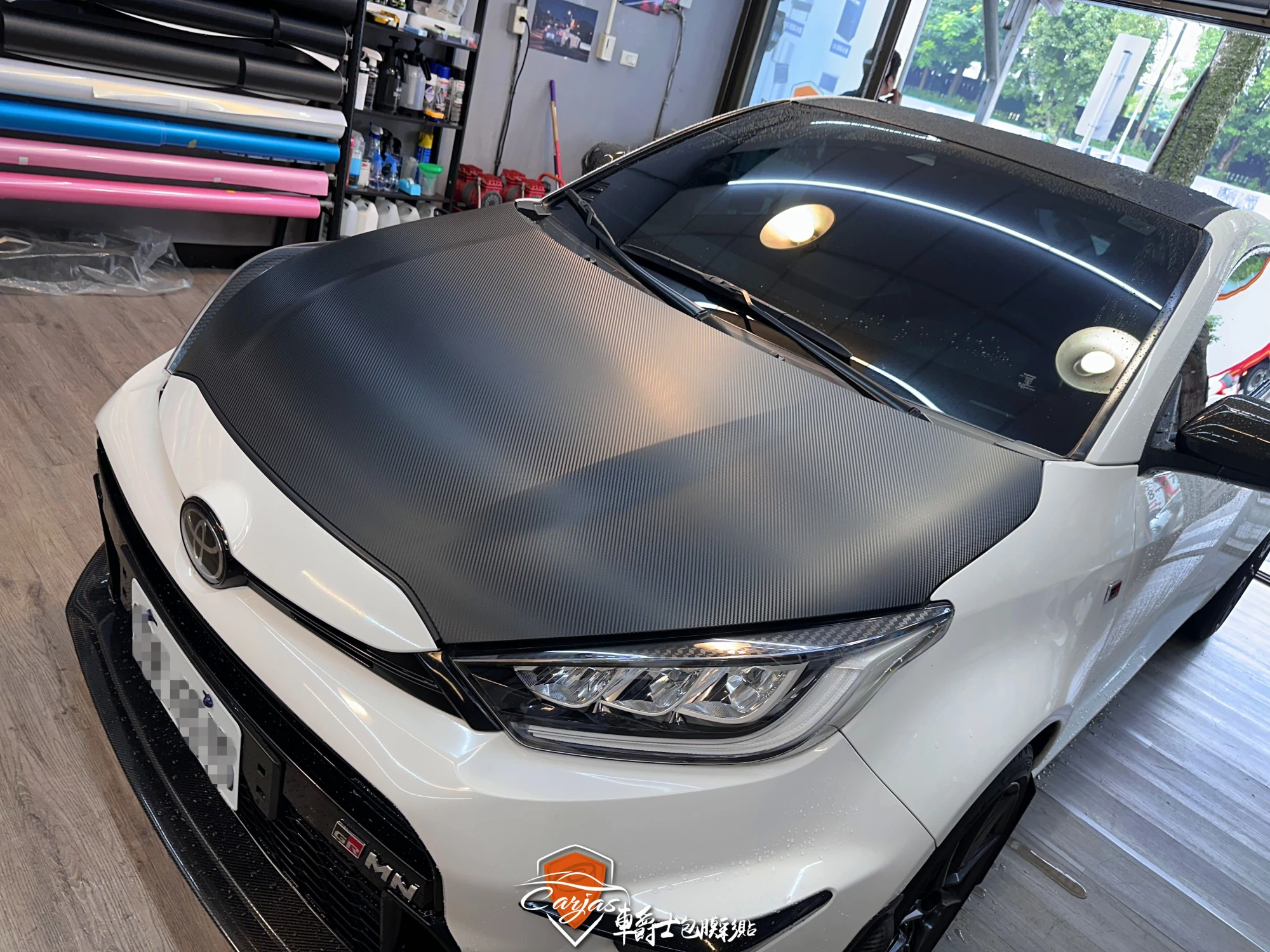 TOYOTA GR YARIS 引擎蓋3D黑卡夢改色包膜