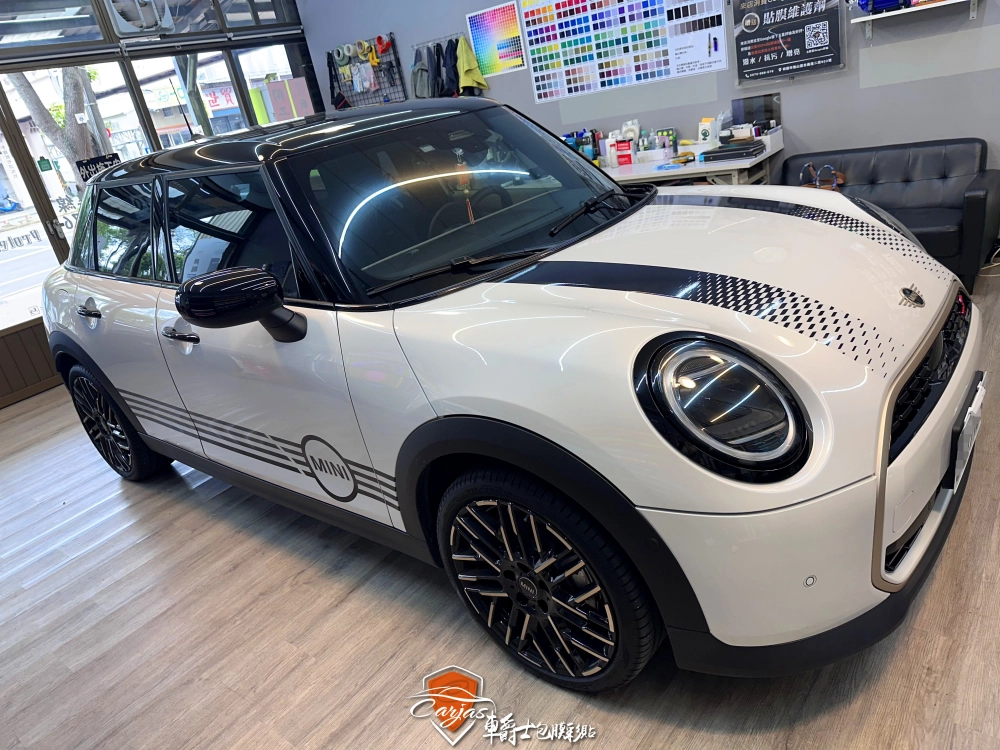MINI COOPER 客製化運動線條車身彩貼