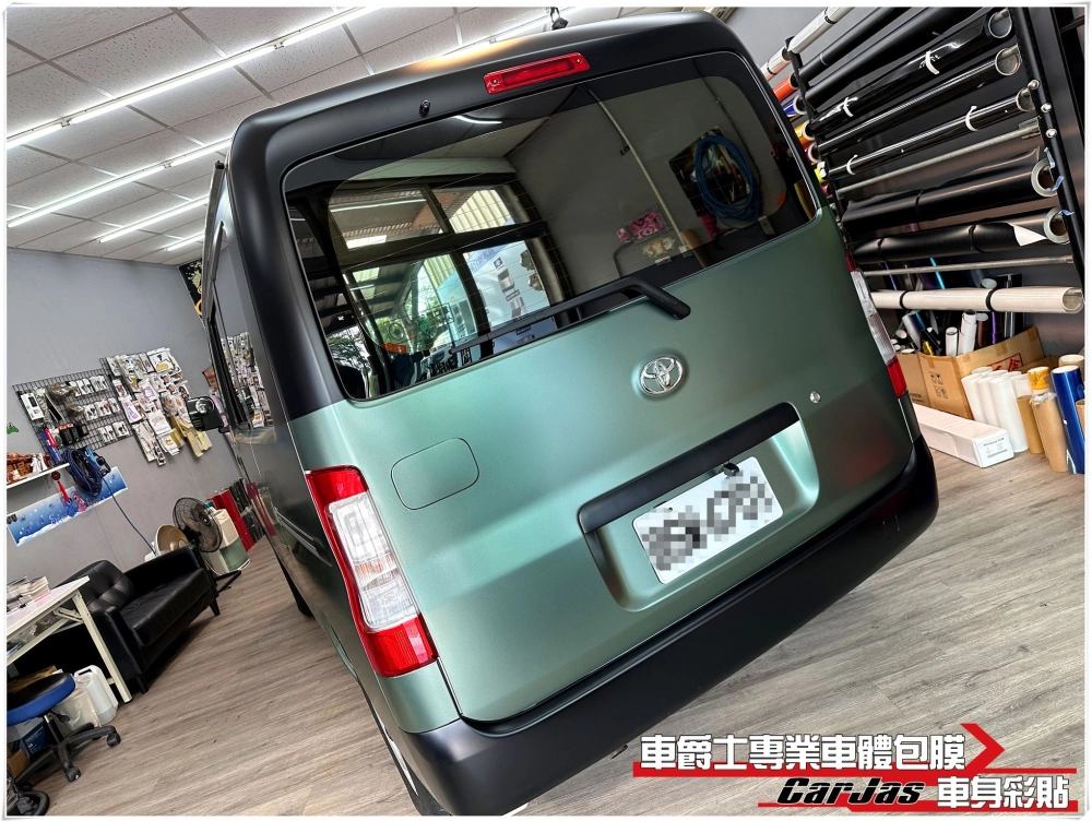 TOYOTA TOWN ACE 全車漆面 電光金屬軍綠&消光黑改色包膜