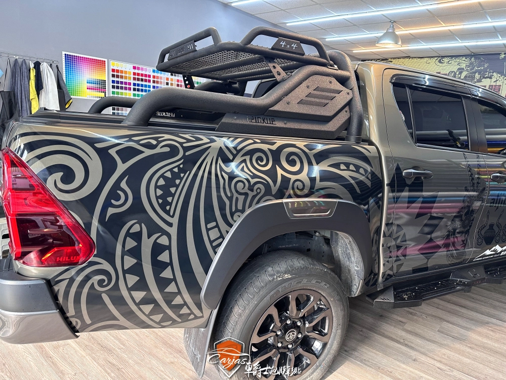 TOYOTA HILUX 客製化設計車身彩貼