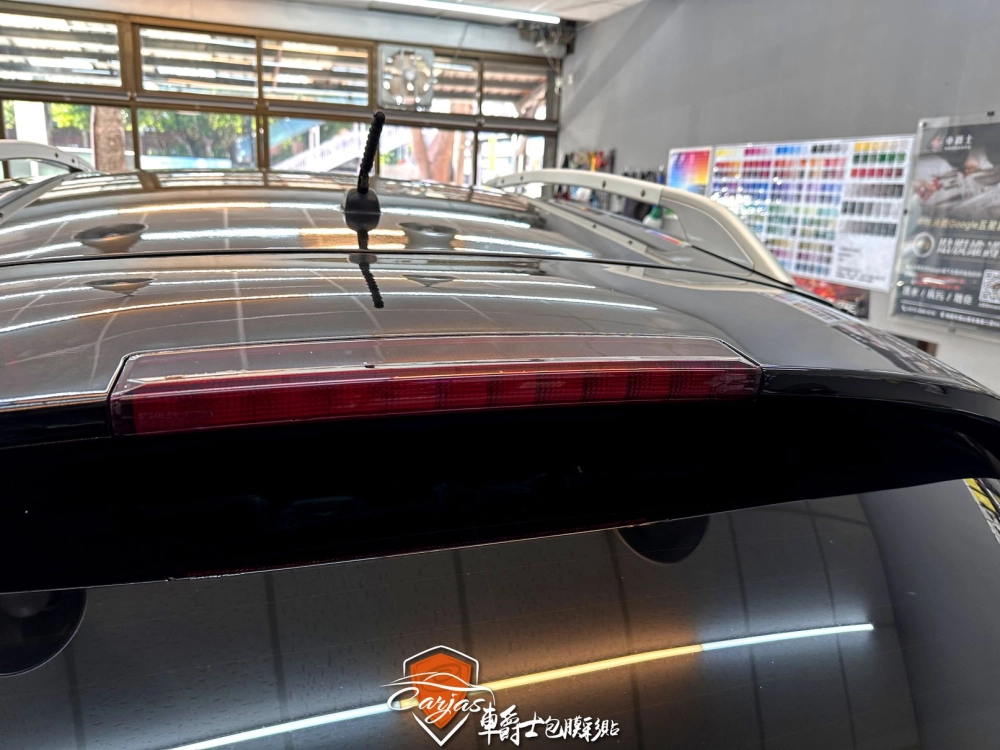 INFINITI QX70 尾燈、第三煞車燈自體修復深黑燻黑改色包膜