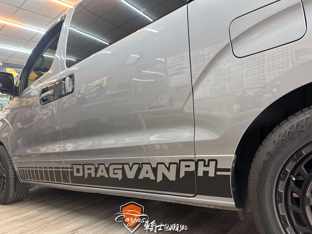 HYUNDAI STAREX 客製化運動線條車門彩貼