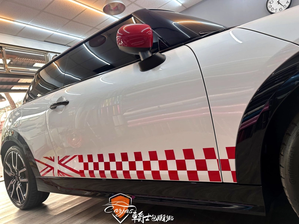 MINI COOPER 客製化運動線條車身彩貼