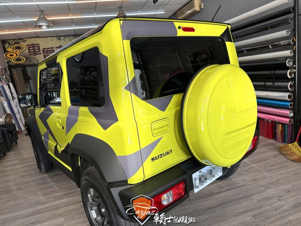 SUZUKI JIMNY 3M黑卡夢車頂貼膜、客製化迷彩塗裝車身彩貼