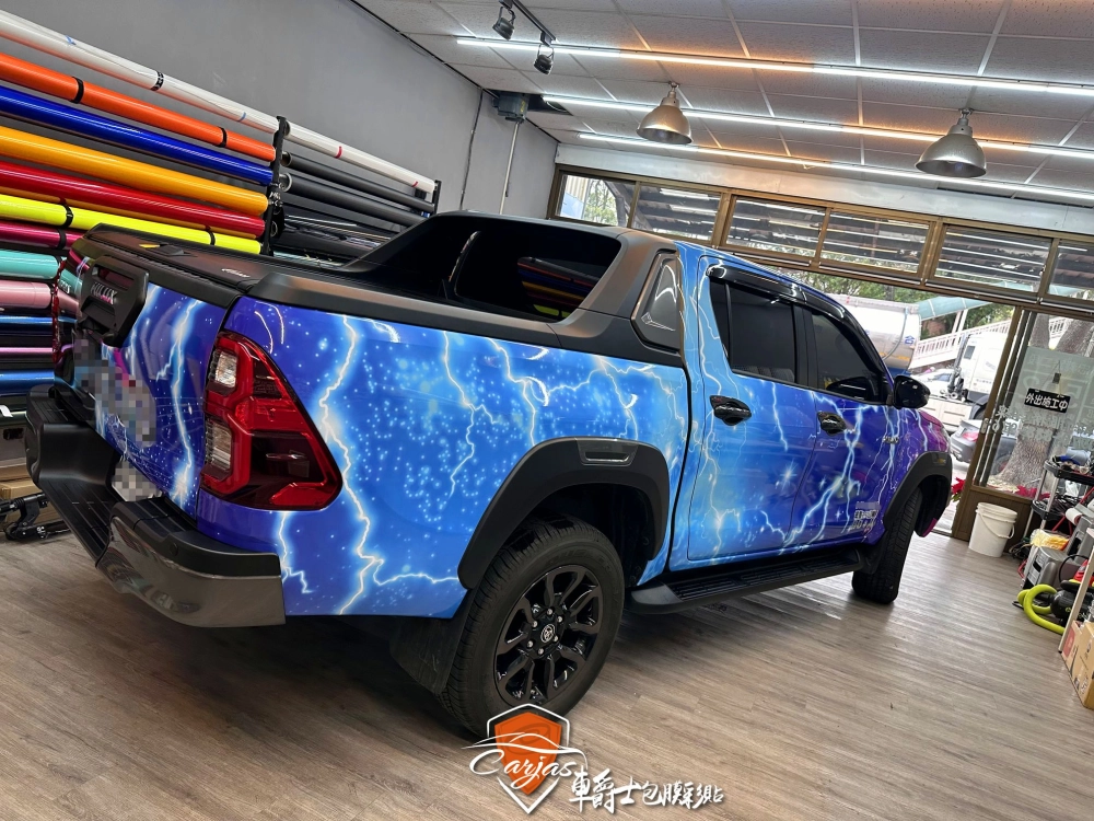 TOYOTA HILUX 全車客製化迷彩、閃電星空彩貼包膜
