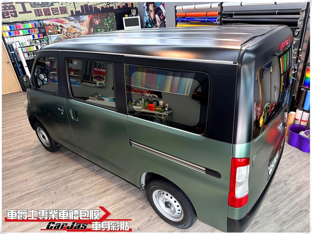 TOYOTA TOWN ACE 全車漆面 電光金屬軍綠&消光黑改色包膜