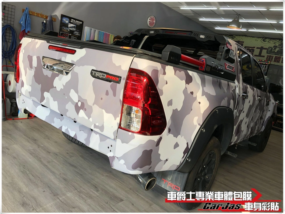 TOYOTA HILUX 全車迷彩改色包膜