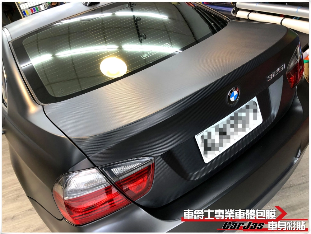 BMW E90 325i 全車消光黑、3D黑卡夢改色包膜