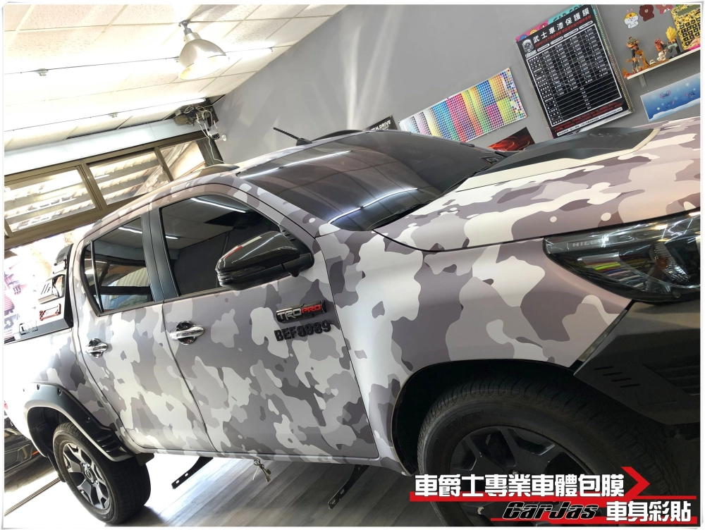 TOYOTA HILUX 全車迷彩改色包膜
