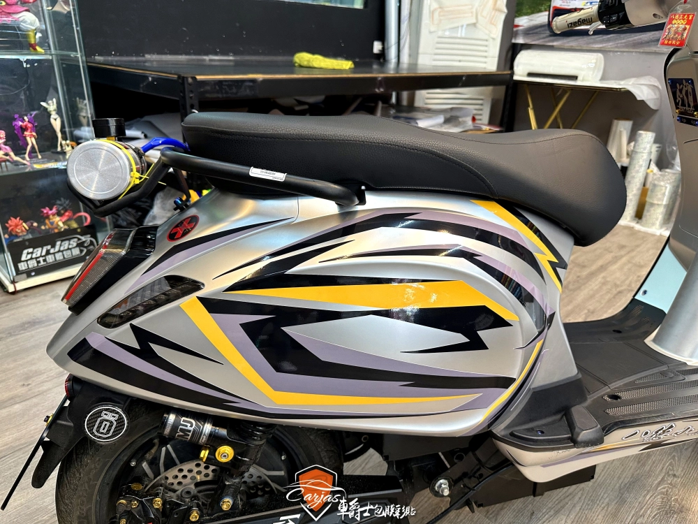 微型電動車 ALPHA 2.0 客製化車身彩貼