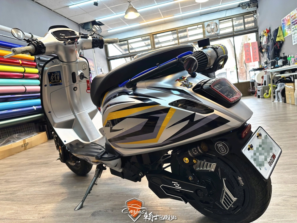 微型電動車 ALPHA 2.0 客製化車身彩貼