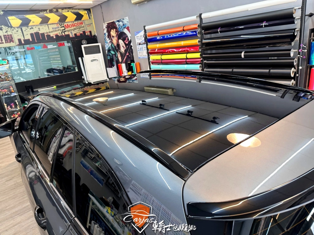 BENZ E-class 類全景天窗亮黑車頂貼膜