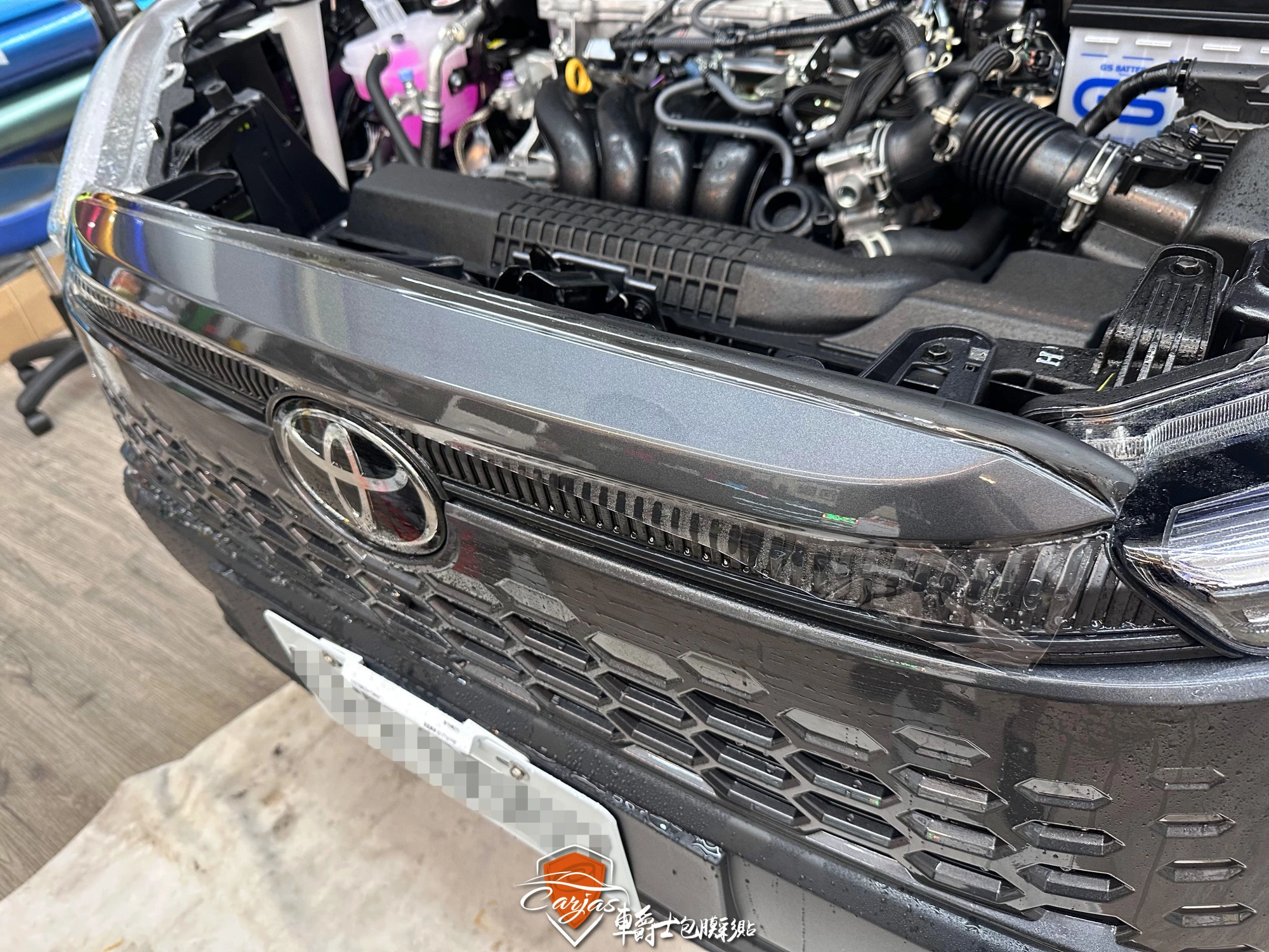 TOYOTA COROLLA CROSS 引擎蓋、大燈、前葉子板及後視鏡 TPU自體修復透明犀牛皮保護膜&車身鍍膜