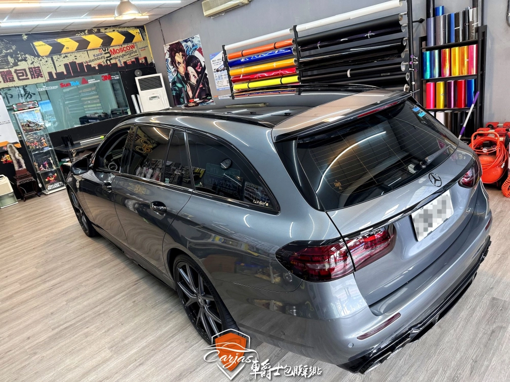 BENZ E-class 類全景天窗亮黑車頂貼膜