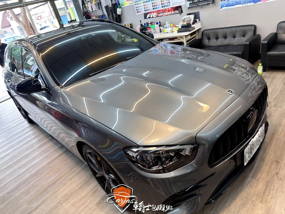 BENZ E-class 類全景天窗亮黑車頂貼膜