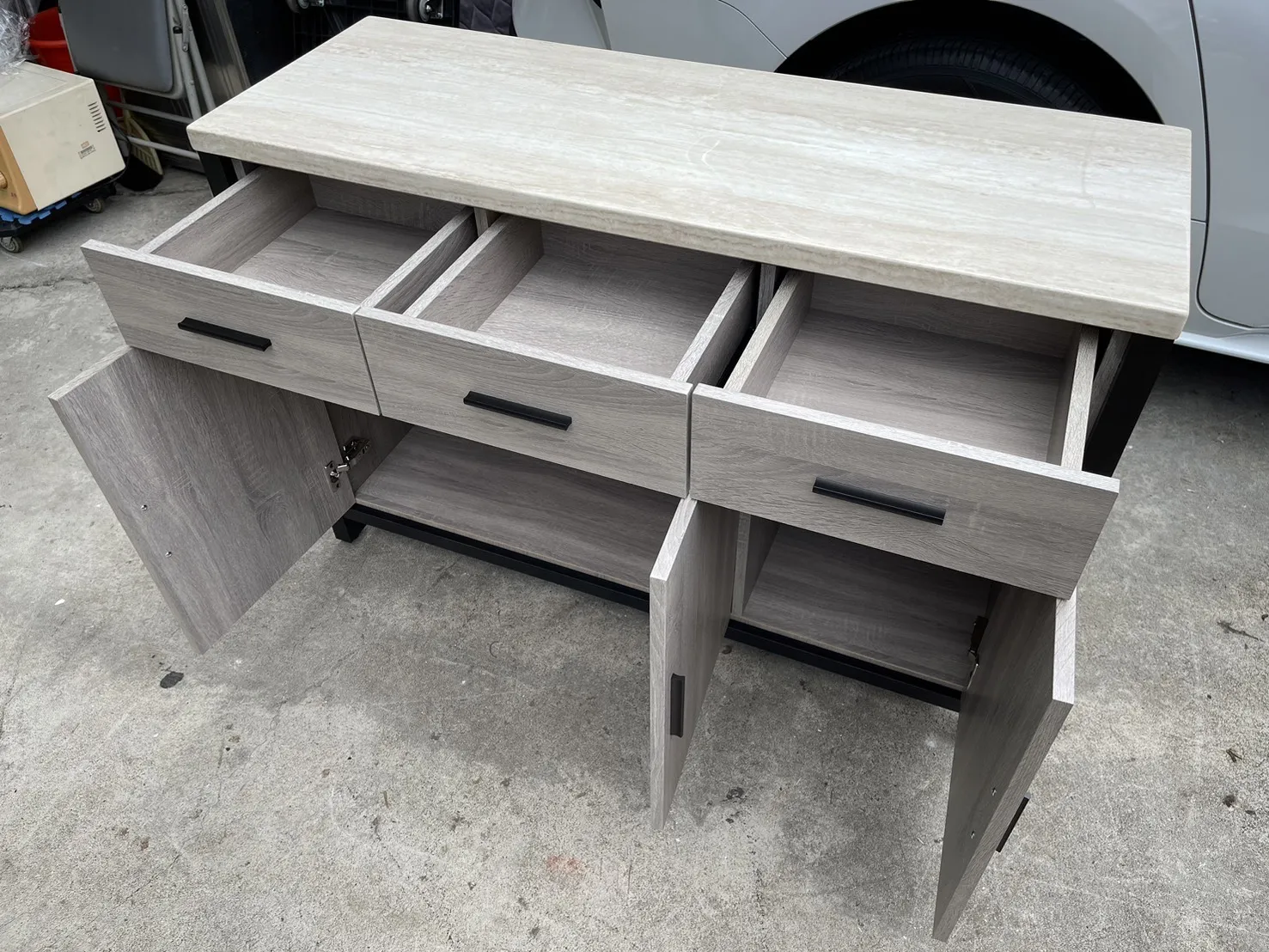 全新四尺電器櫃 / 餐櫃＄5800