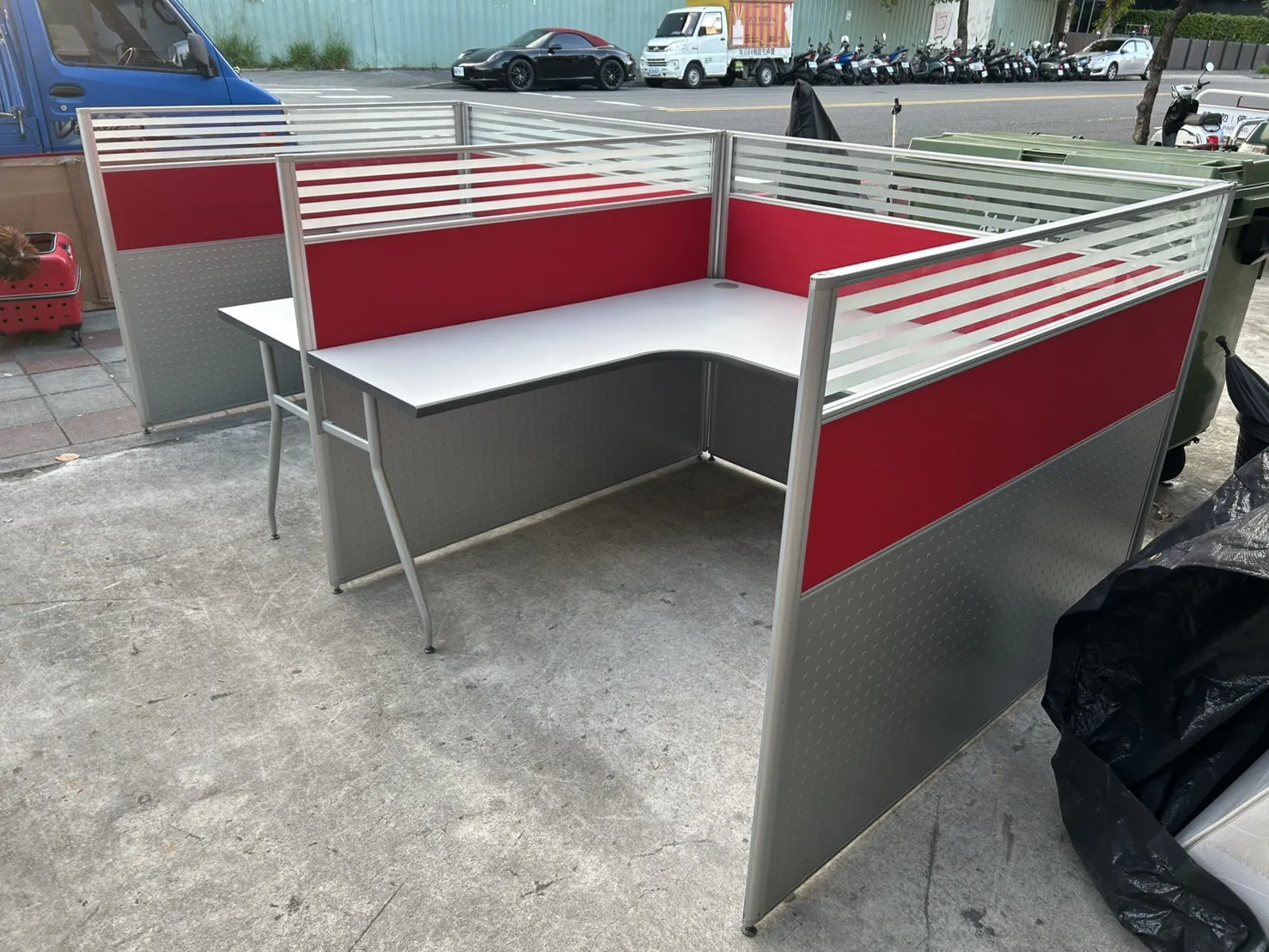 大型雙人OA辦公桌＄4500