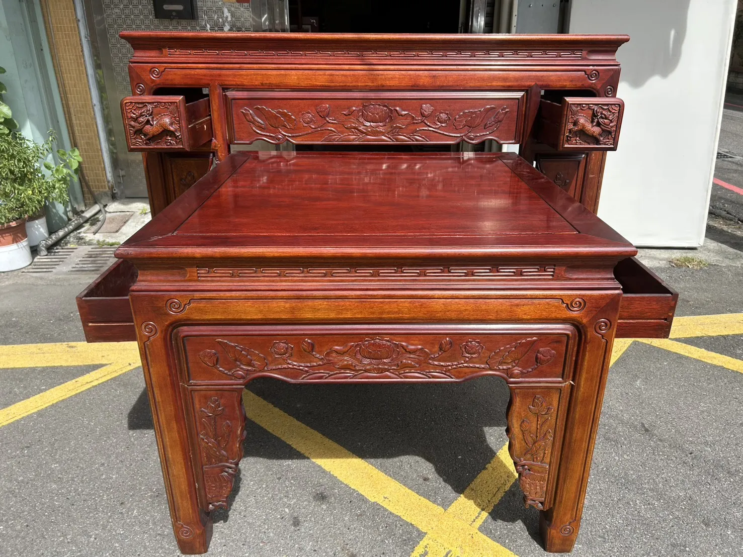 花梨木神桌 附桌面玻璃＄12500