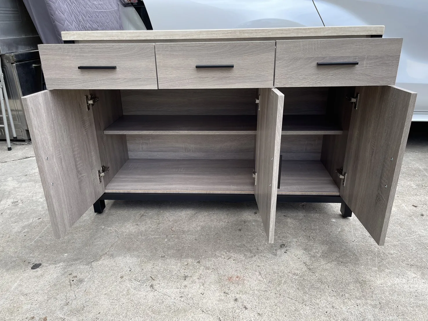 全新四尺電器櫃 / 餐櫃＄5800