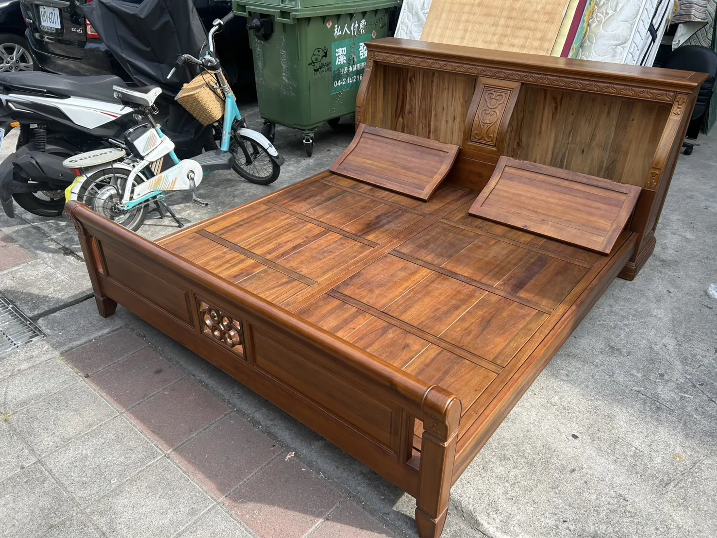 樟木六尺床組＄12800