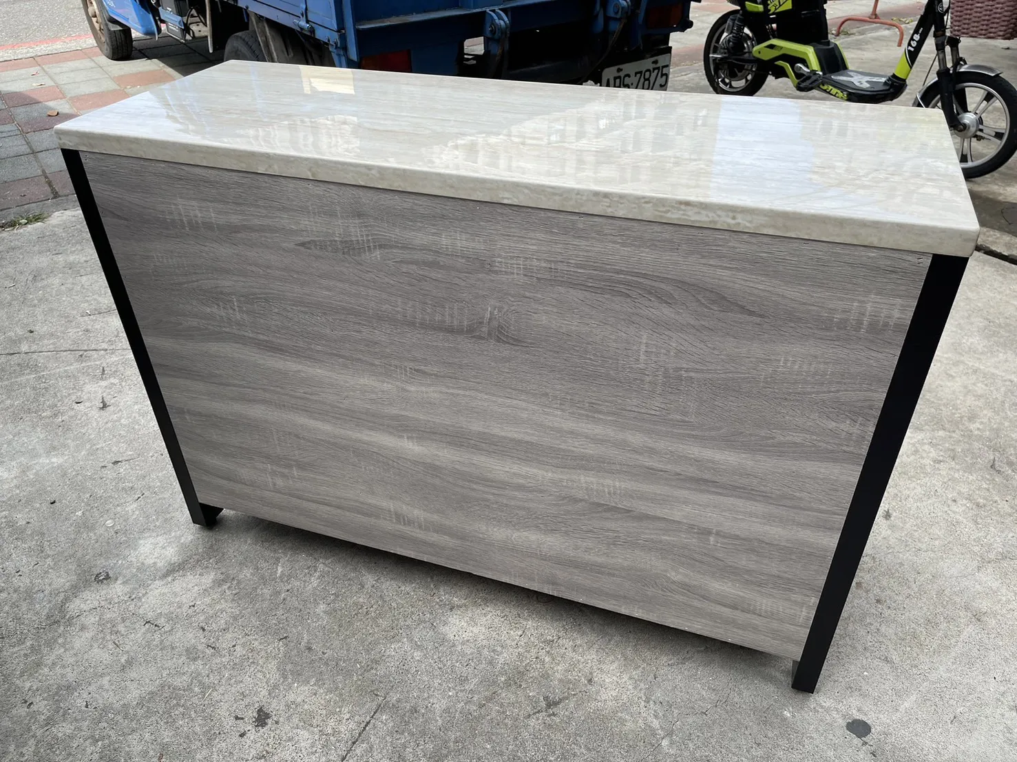 全新四尺電器櫃 / 餐櫃＄5800