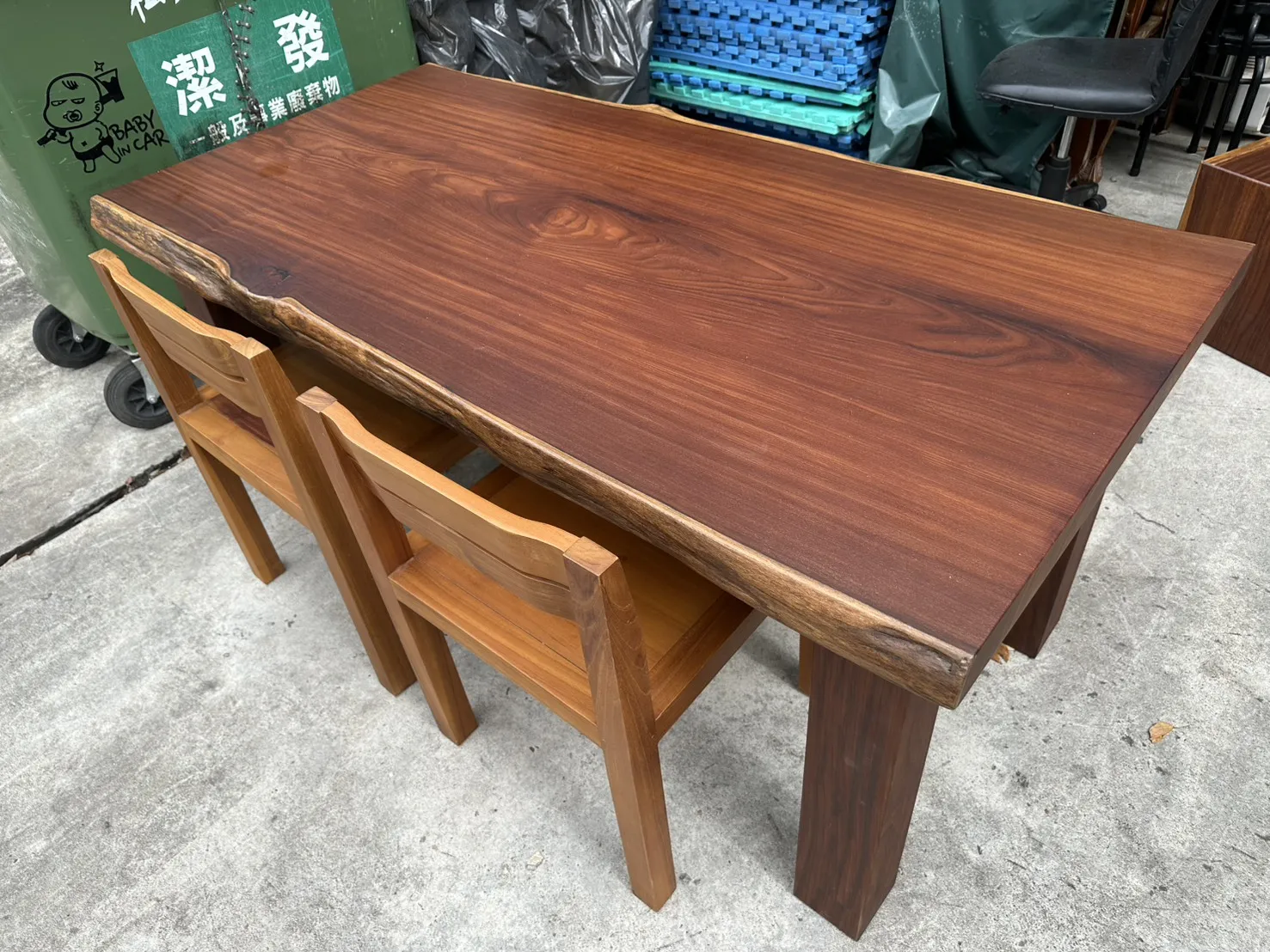 原木餐桌椅＄16800