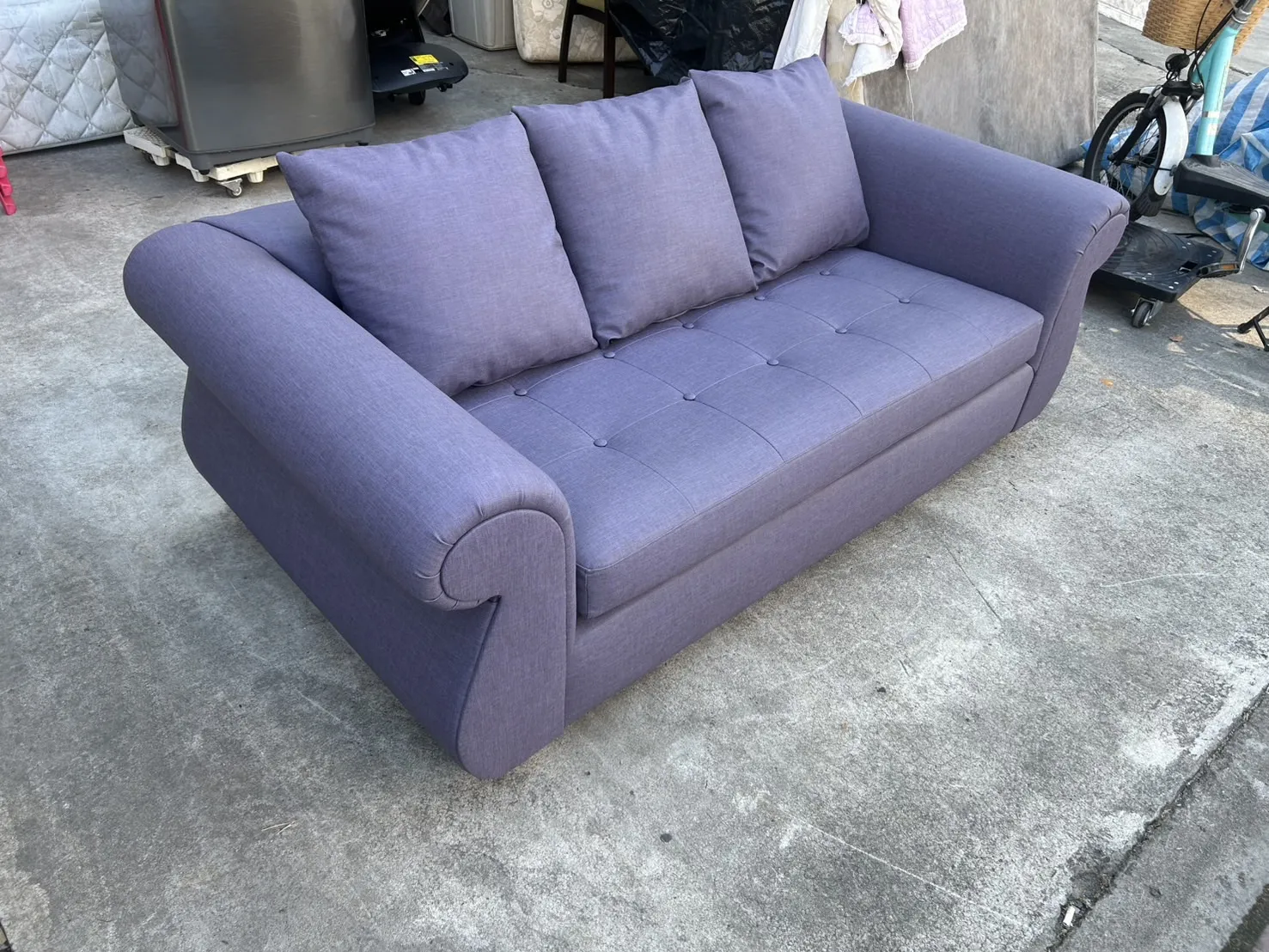 三人貓抓皮沙發＄5800