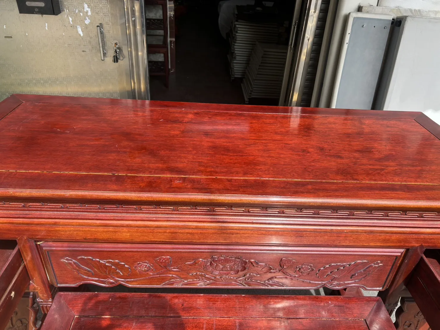 花梨木神桌 附桌面玻璃＄12500