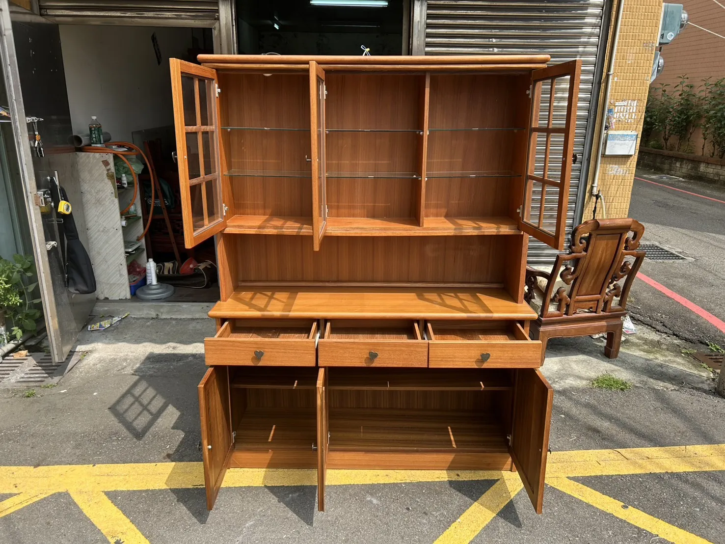 詩肯柚木餐櫃＄13800