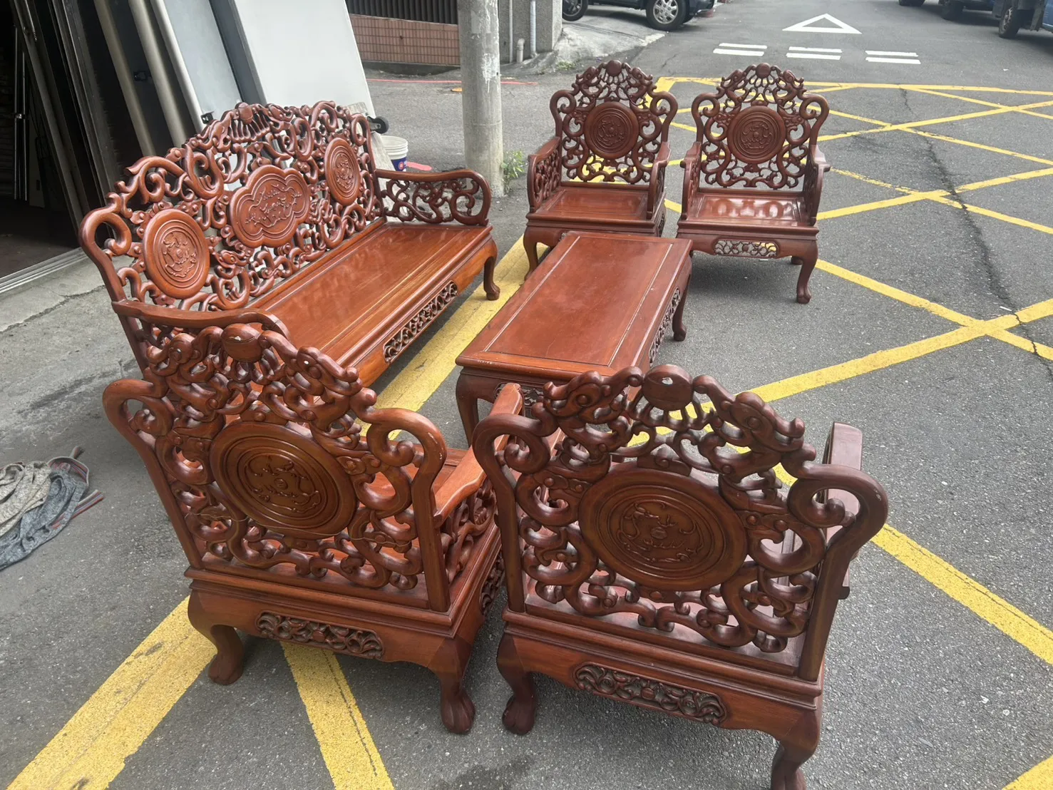 花梨木龍椅 六件組＄28000