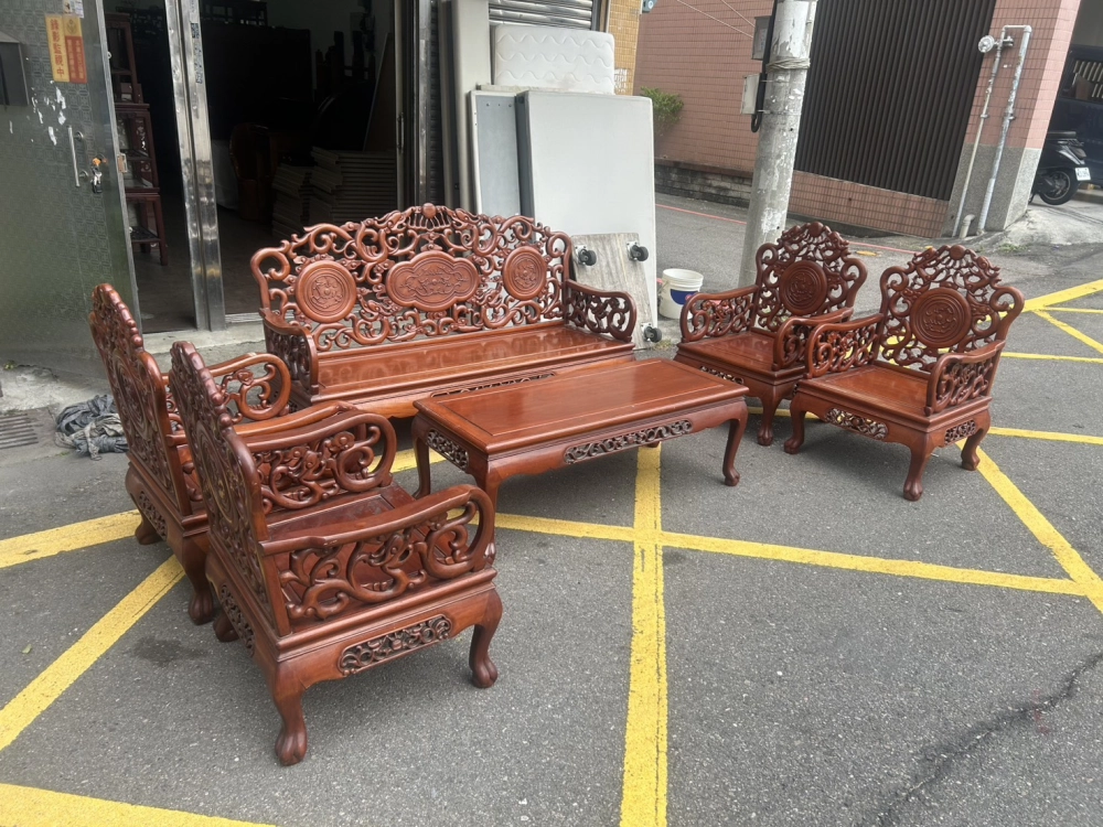 花梨木龍椅 六件組＄28000