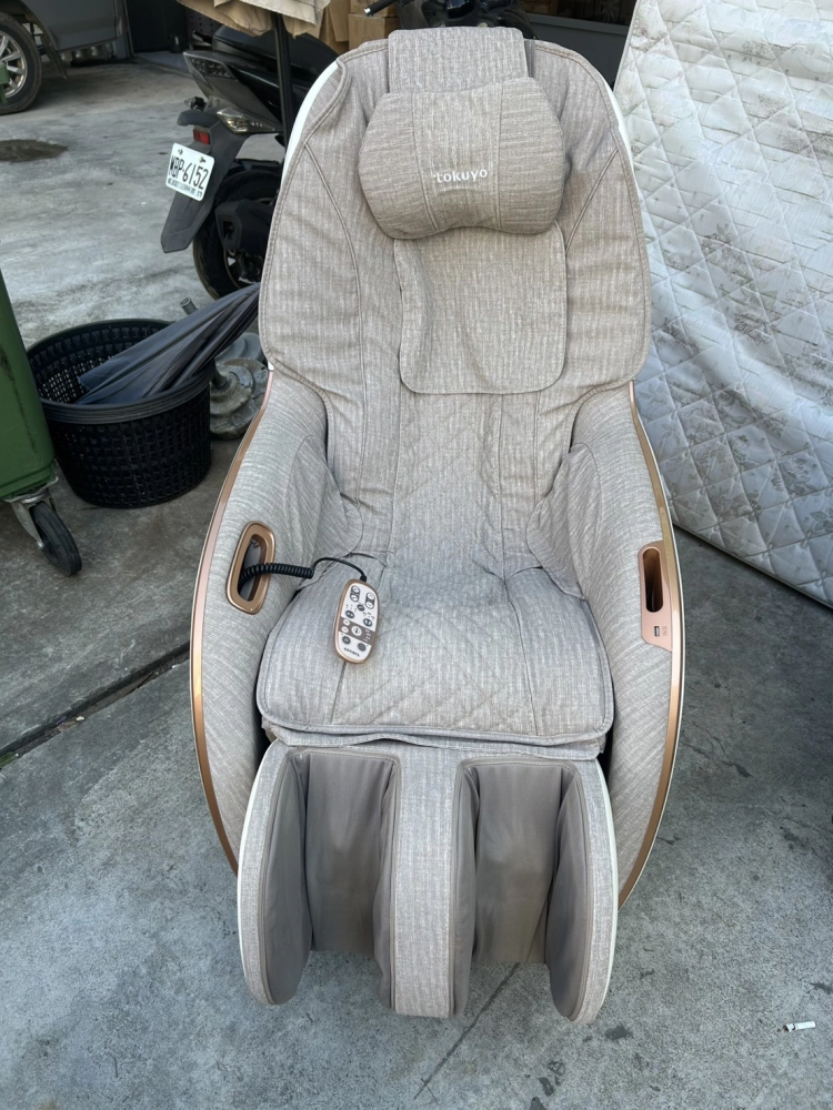 tokuyo 按摩椅＄13800