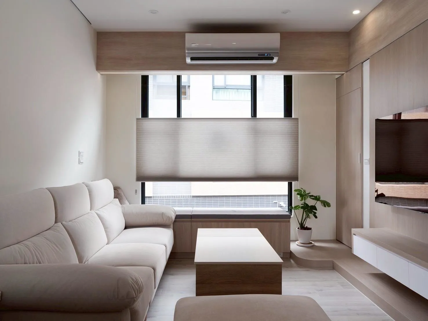 HUNTER DOUGLAS（亨特道格拉斯）