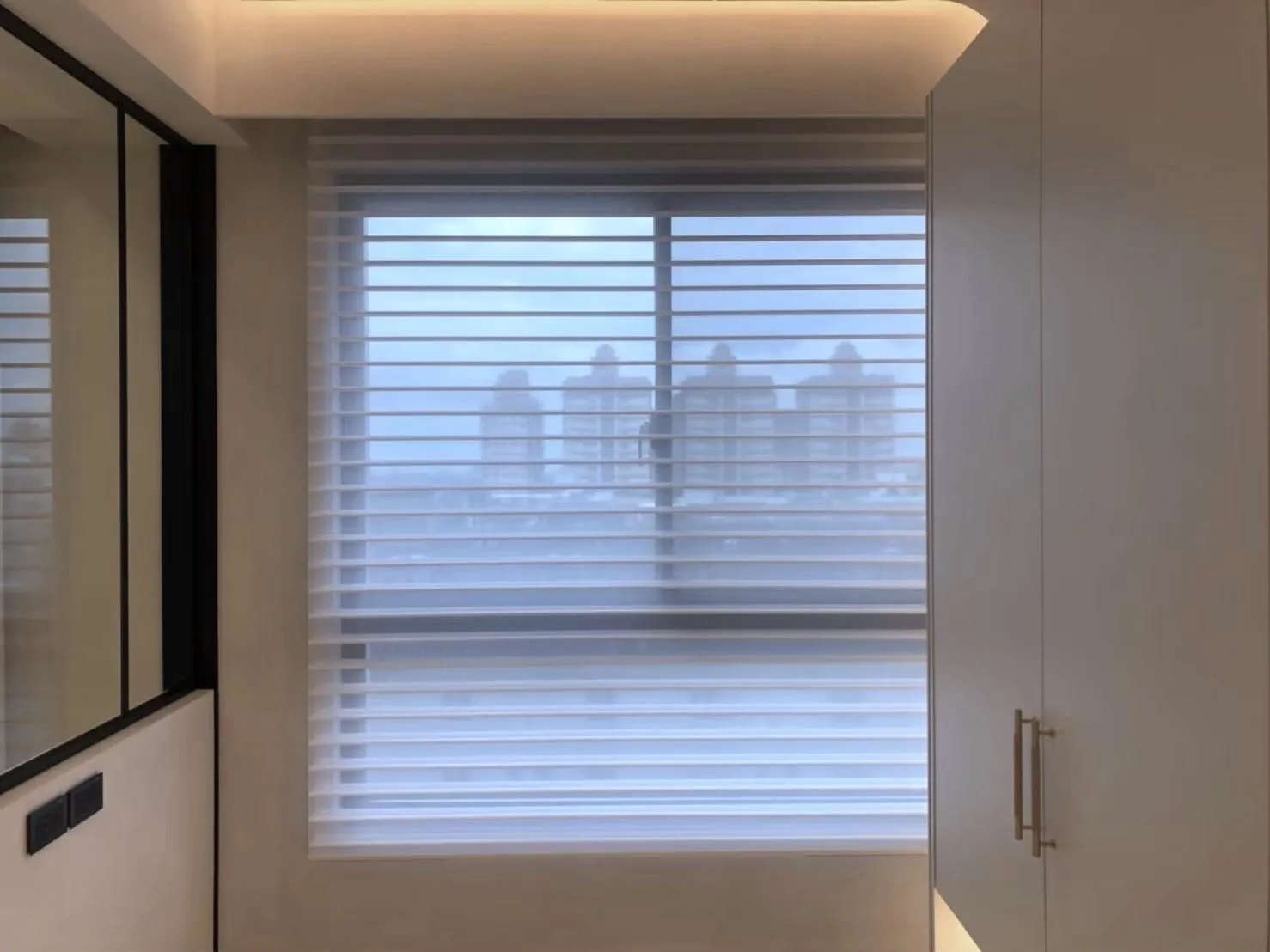 HUNTER DOUGLAS（亨特道格拉斯）