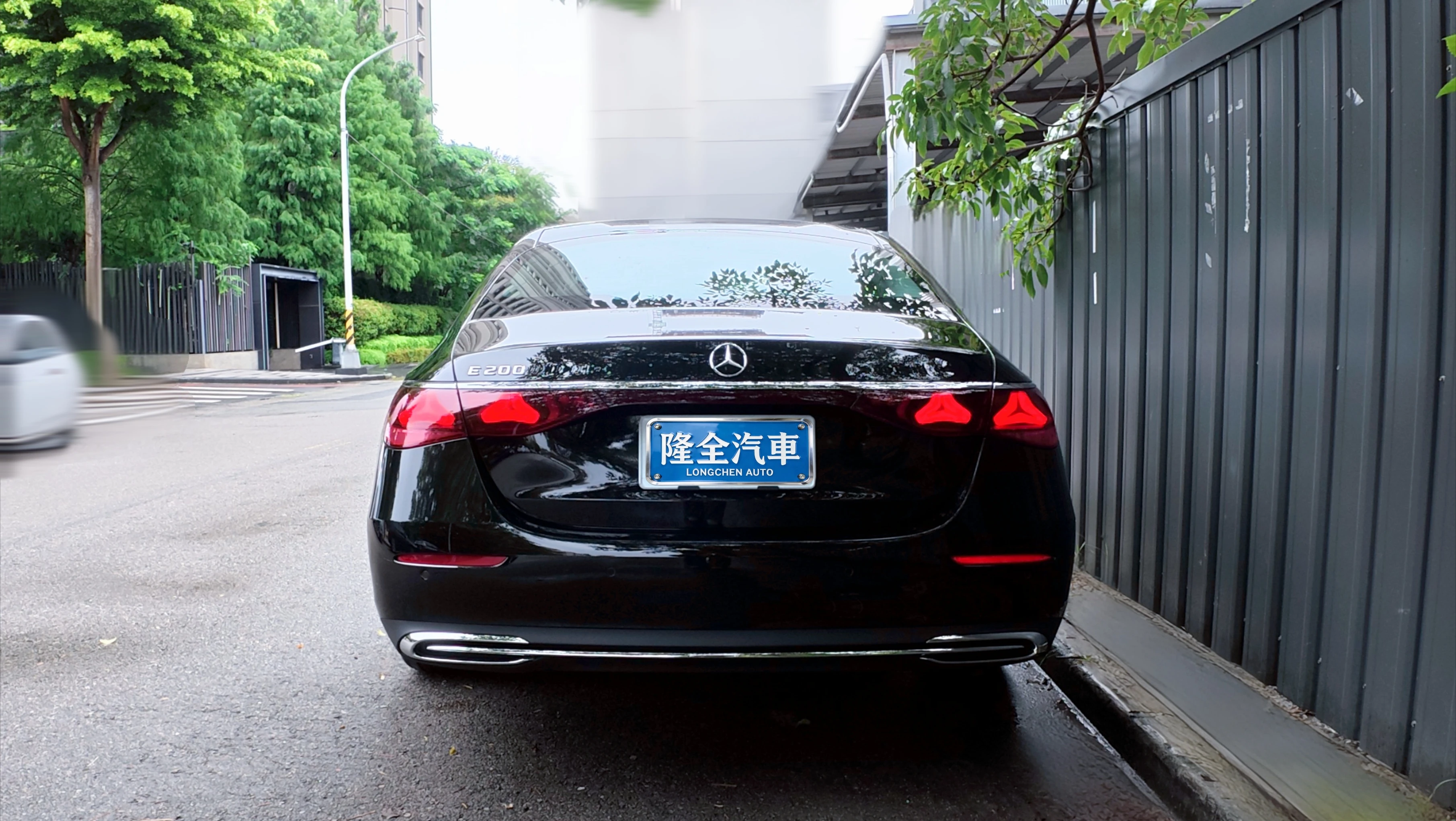 2025 M-Benz E200 Luxury (W214)#3425