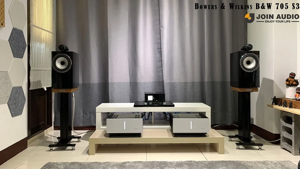 Bowers & Wilkins B&W