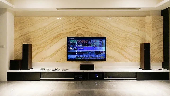 KEF Q