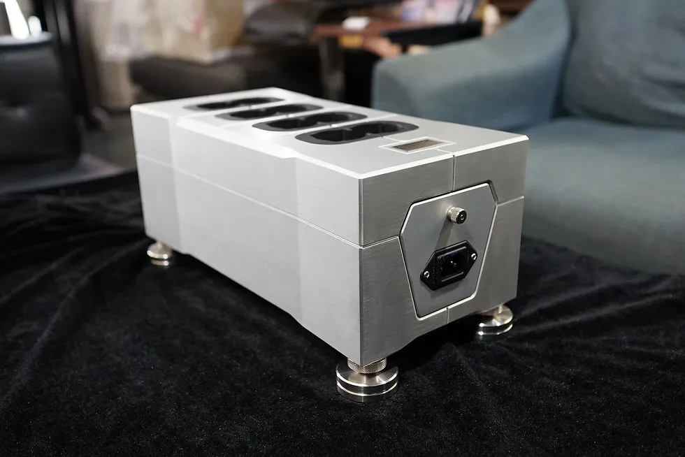 日本Furutech NCF Power Vault 旗艦電源排插