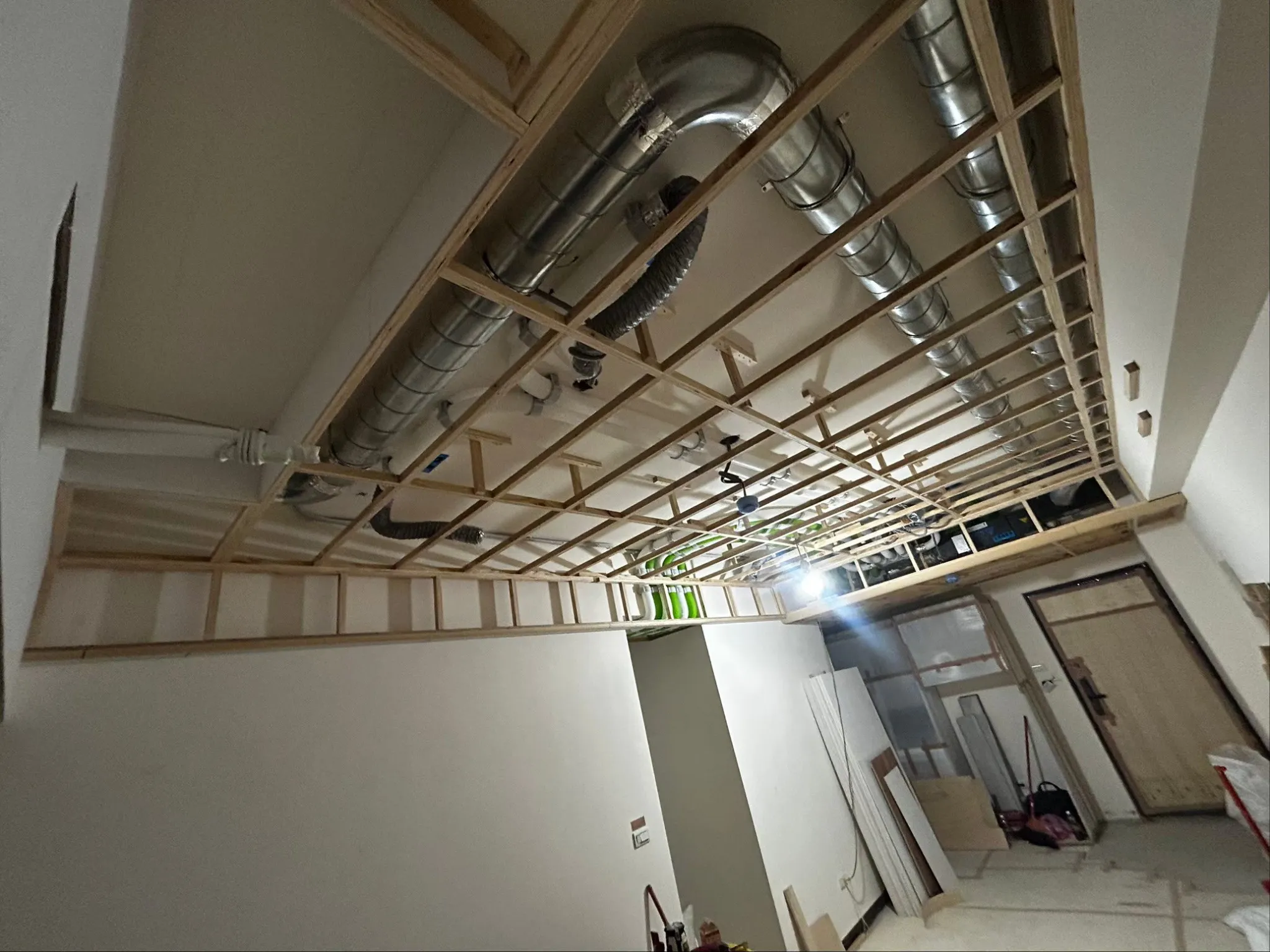 為什麼要做天花板？ ＆ 天花板工法、種類與明／暗架比較