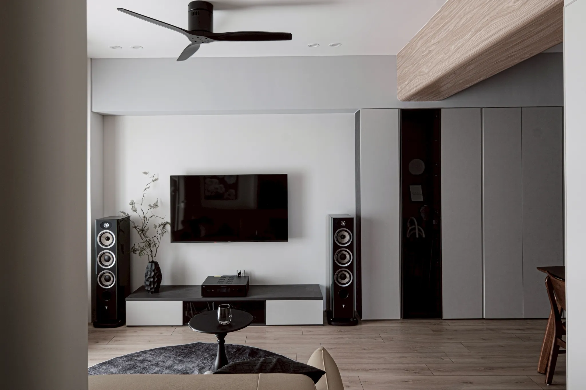 柔霧光影 · 都會靜謐