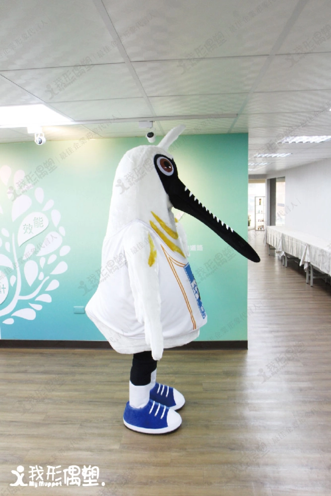 Qinghang Travel Agency – Lulu the Egret