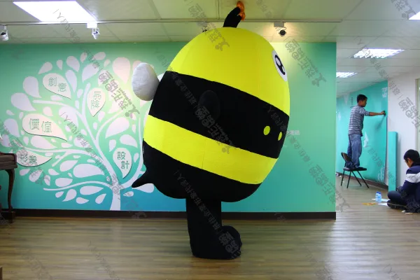 Mega Bank – Little Bee