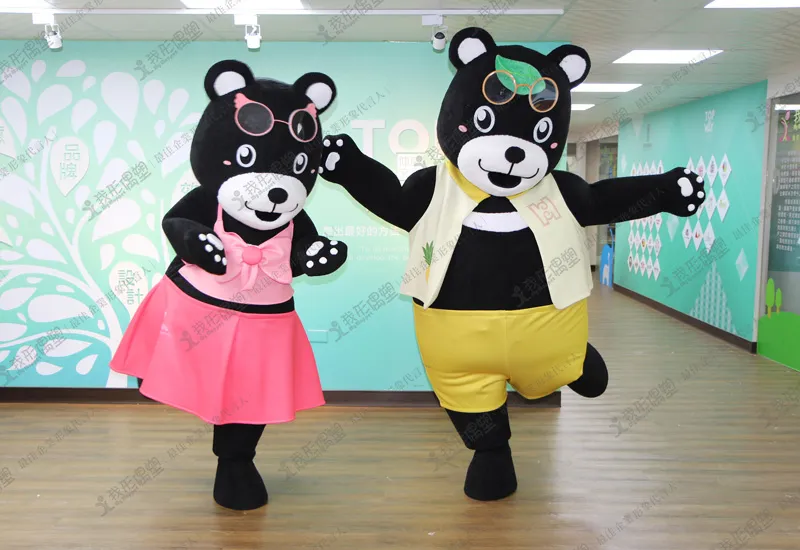 Kentington Resort – Black Bear Mascot