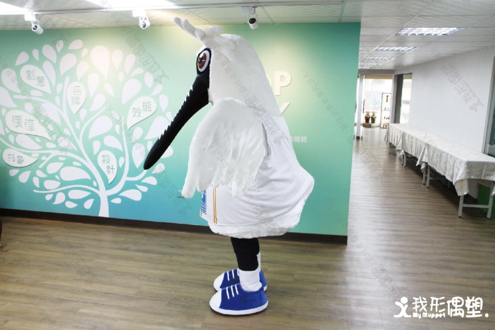 Qinghang Travel Agency – Lulu the Egret