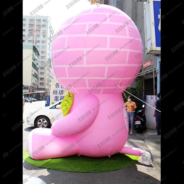 城隍廟 – 巨大桃大型エアー着ぐるみ