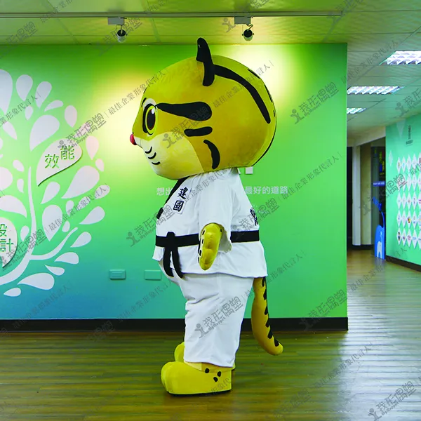 テコンドー – ヤマネコマスコット