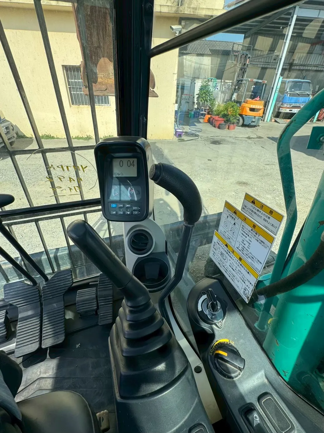 KOBELCO YT07SK75SR-3 2013yr5172hr