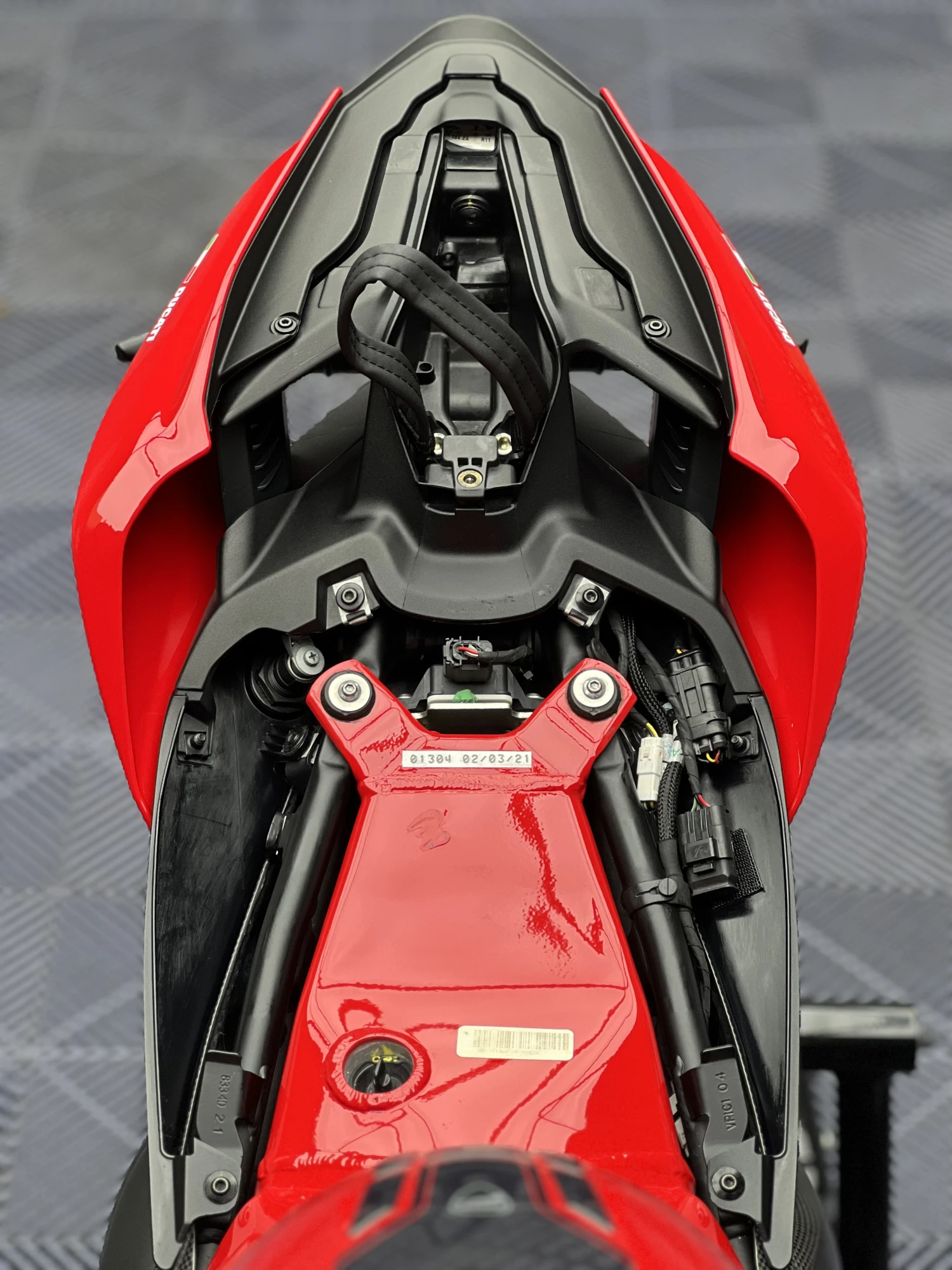 DUCATI STREET FIGHTER V4S 鍍膜施工