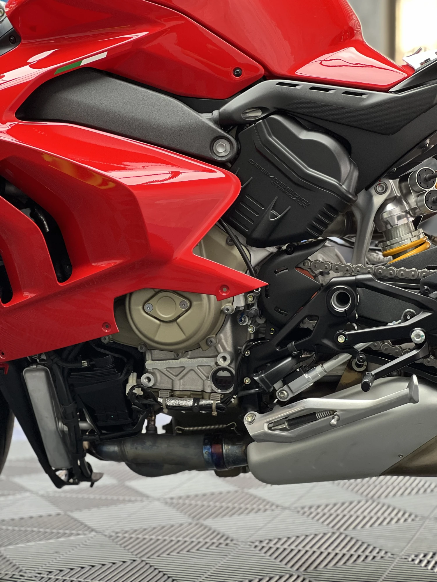 DUCATI PANIGALE V4S 鍍膜施工